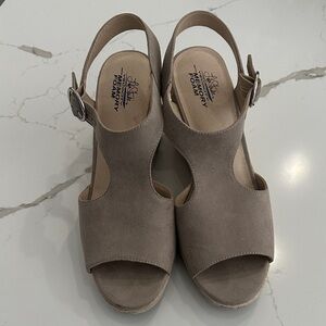 Life Stride Velocity Taupe Suede Slingback Wedge Sandals with Buckle Man Made 9M